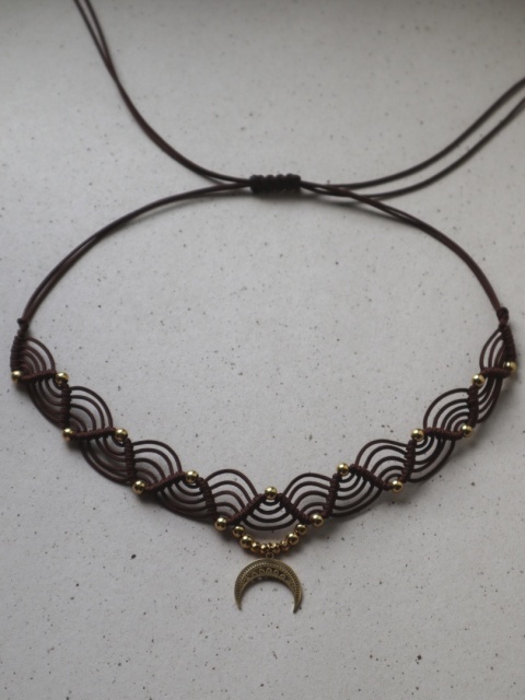 Choker Makramowy Lunula Talisman Brązowy - wersja srebrna