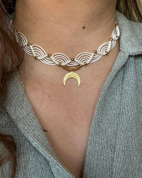 Choker Makramowy Lunula Talisman Kremowy - wersja srebrna